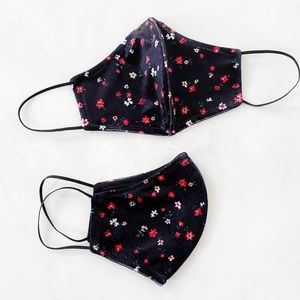 Dainty velvet floral face mask